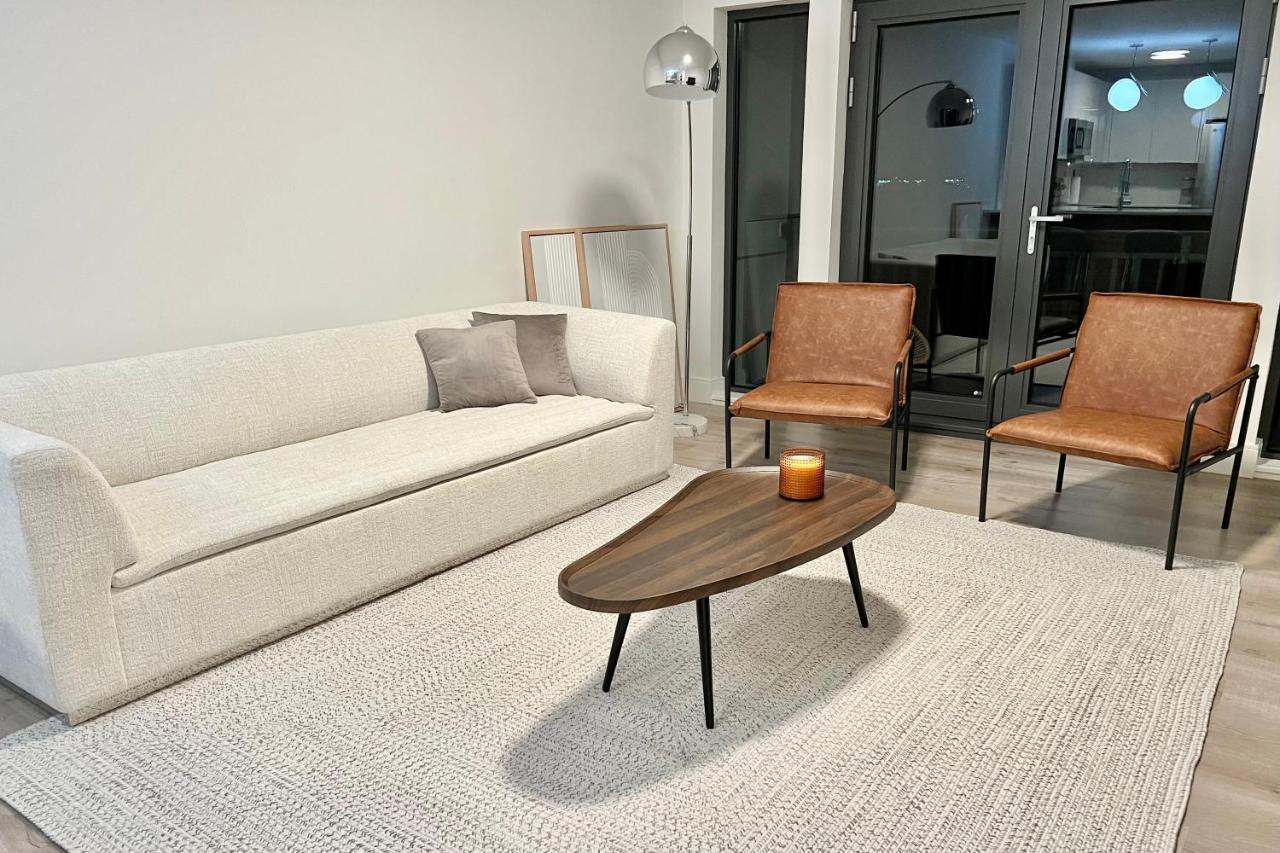 Modern 2 Bed Furnished Apartment In Quincy Exteriér fotografie